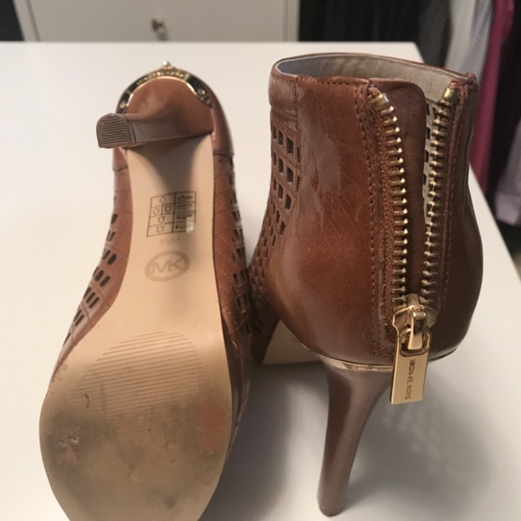 Open Toe Booties - Picture 4 of 5